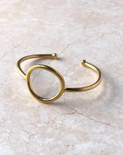Load image into Gallery viewer, Gold Circle Bracelet
