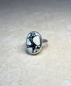 Howlite Ring - Vertical Setting